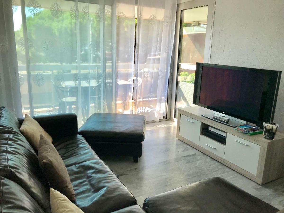 Appartement à 2 pas de la mer Cannes Esterno foto