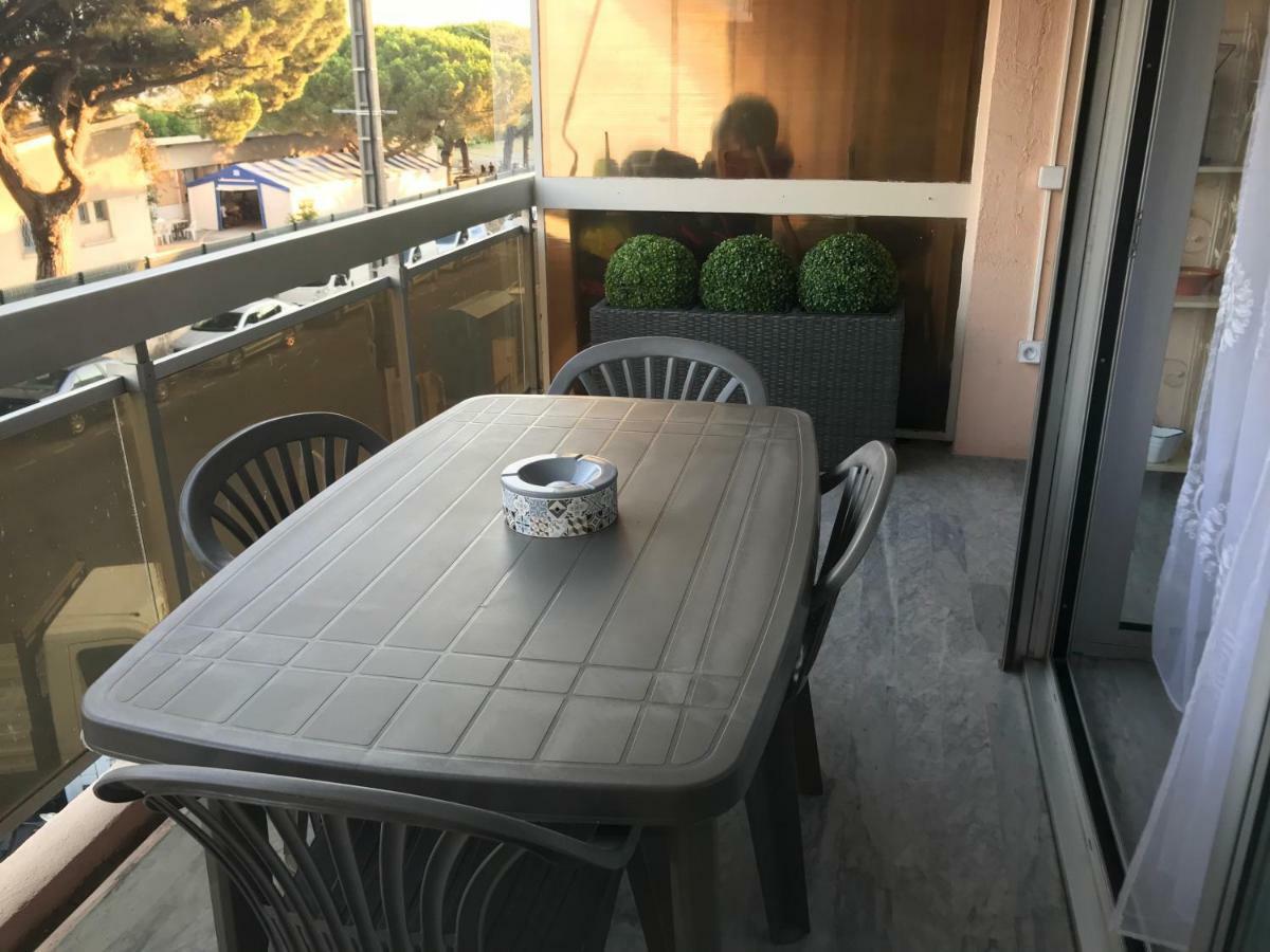 Appartement à 2 pas de la mer Cannes Esterno foto